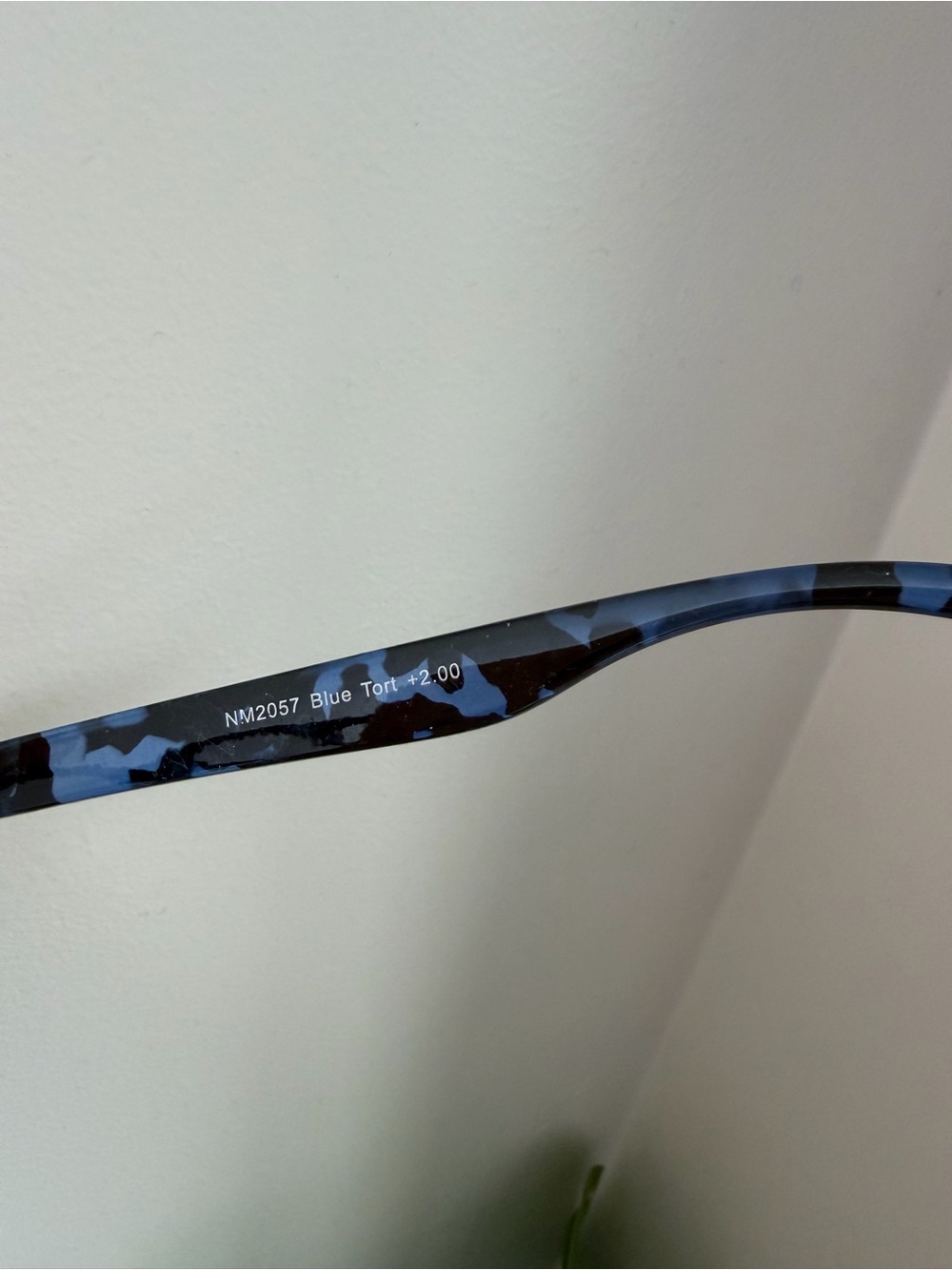 Nicole Miller Blue Tortoiseshell Square Reading Glasses +2.00 - Picture 3 of 3